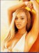Beyonce za oranzovim pozadim